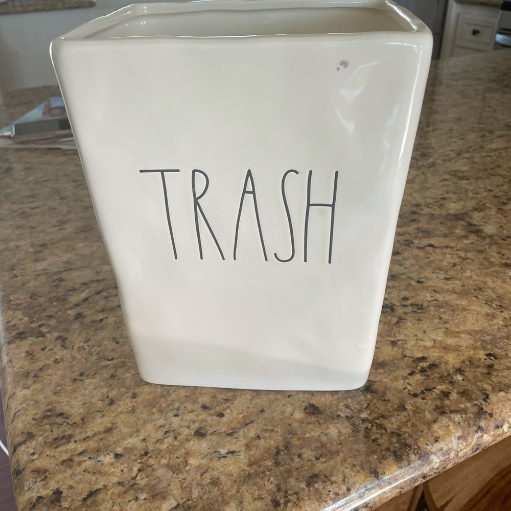 Rae Dunn trash can